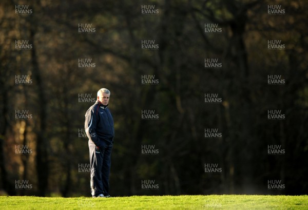 24.01.08 - Wales Rugby Training- Wales Coach, Warren Gatland during training 