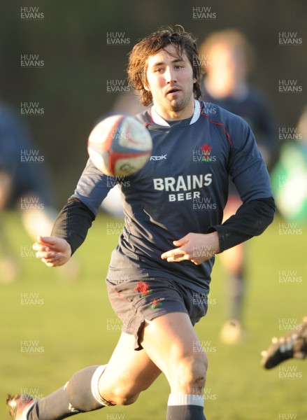 24.01.08 - Wales Rugby Training- Gavin Henson in action during training 