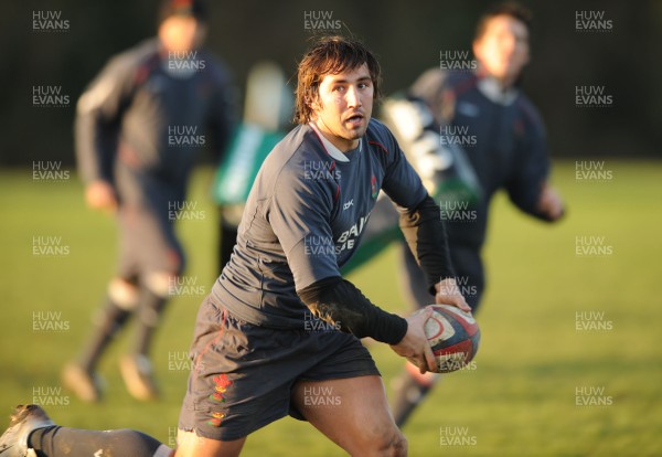 24.01.08 - Wales Rugby Training- Gavin Henson in action during training 