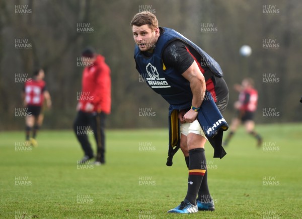 240117 - Wales Rugby Training - Thomas Young during training