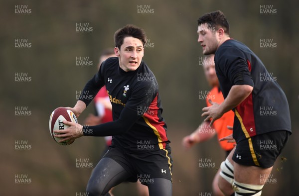 240117 - Wales Rugby Training - Sam Davies during training