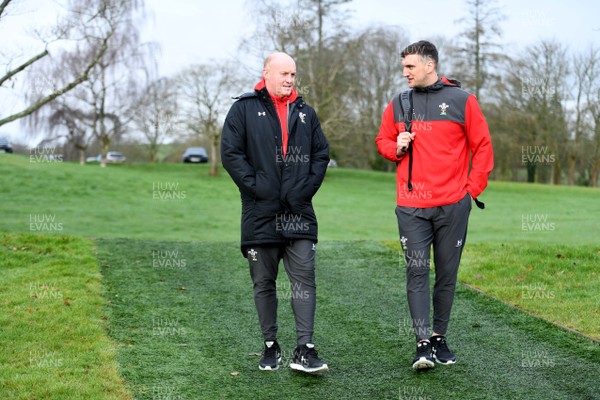 240120 - Wales Rugby Training - Martyn Williams and Sam Warburton during training
