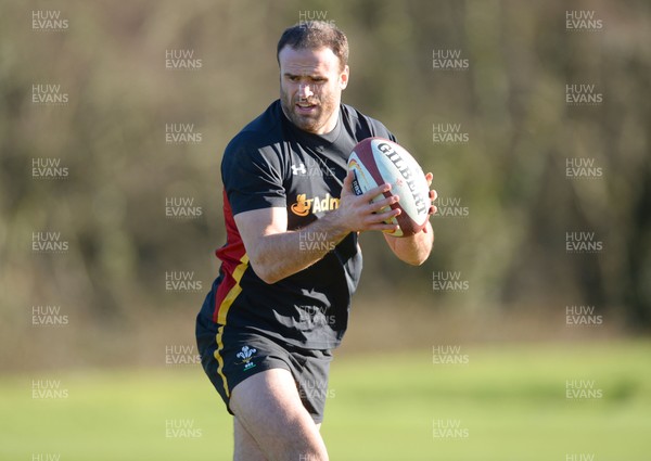 240216 - Wales Rugby Training -Jamie Roberts during training