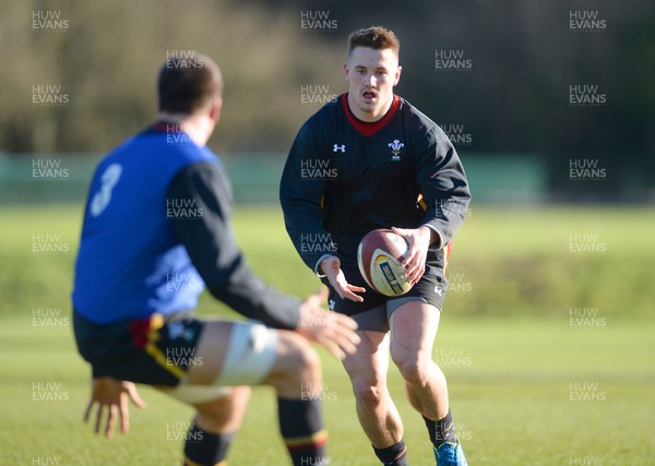 240216 - Wales Rugby Training -Jonathan Davies during training