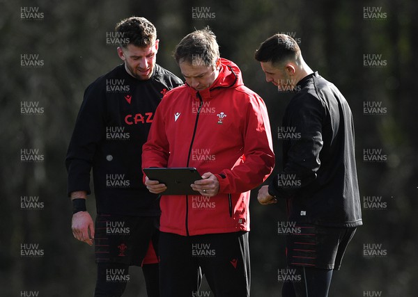 240222 - Wales Rugby Training - Alex Cuthbert, Rhodri Bown and Owen Watkin during training