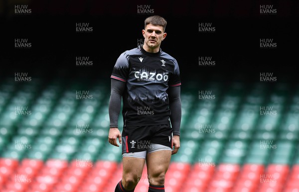 240223 - Wales Rugby Training - Joe Hawkins during training