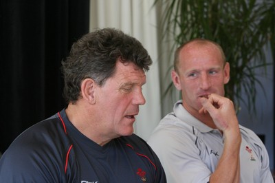 24.05.07  Wales rugby on Tour to Australia Coach Gareth Jenkins speaks watched by captain Gareth Thomas 