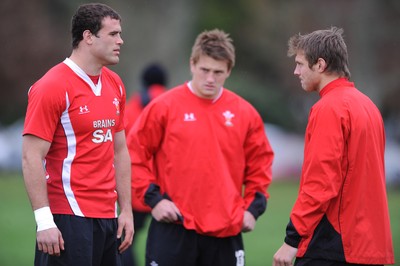 24.06.10 - Wales Rugby Training - Jamie Roberts, Jonathan Davies and Dan Biggar during training. 