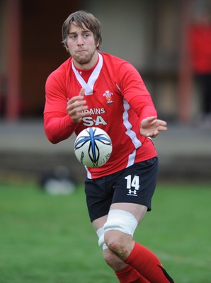 24.06.10 - Wales Rugby Training - Ryan Jones during training. 