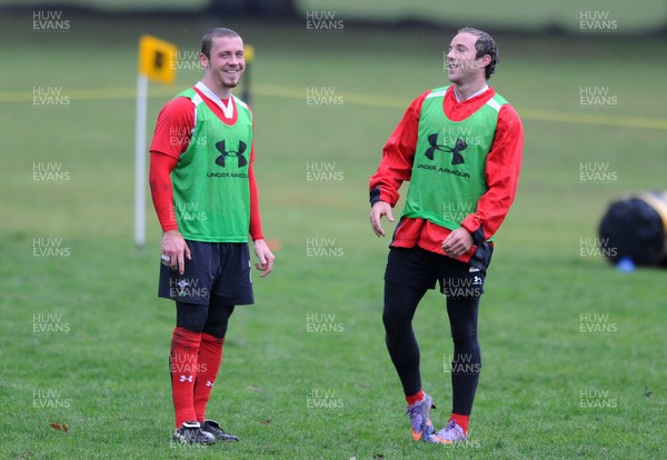 24.06.10 - Wales Rugby Training - Richie Rees and Will Harries during training. 