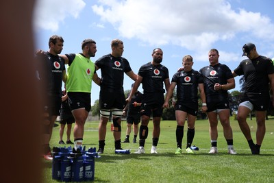 230625 - Wales Rugby Training - Dewi Lake speaks in the Wales team huddle