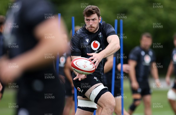230625 - Wales Rugby Training - James Ratti during training