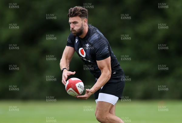 230625 - Wales Rugby Training - Johnny Williams during training