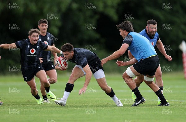 230625 - Wales Rugby Training - Joe Roberts during training