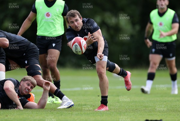 230625 - Wales Rugby Training - Rhodri Williams during training