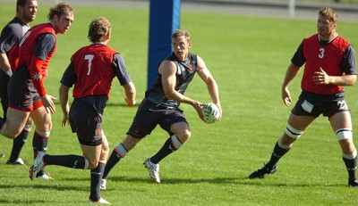 24.09.07 - Wales Rugby World Cup Training - Kevin Morgan in action during training 