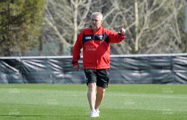 24.09.11 - Wales Rugby Training - Head coach Warren Gatland during training. 