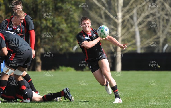 24.09.11 - Wales Rugby Training - Tavis Knoyle during training. 