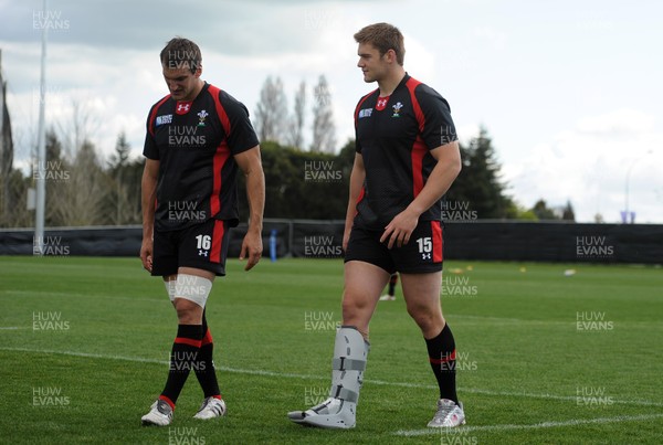 24.09.11 - Wales Rugby Training - Sam Warburton and Dan Lydiate(R) during training. 