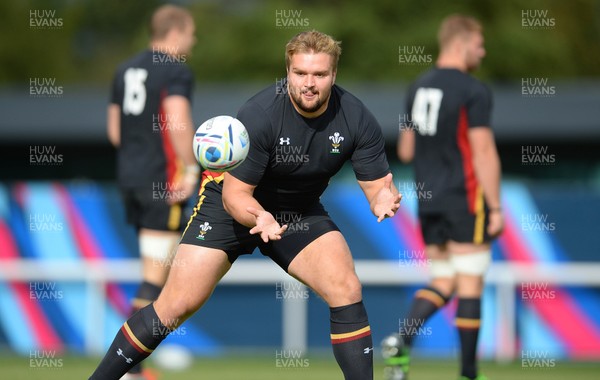 240915 - Wales Rugby World Cup Training -Tomas Francis during training