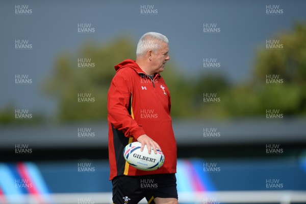 240915 - Wales Rugby World Cup Training -Warren Gatland during training