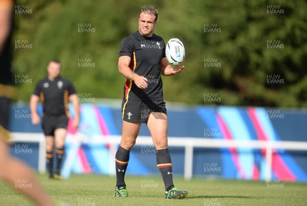 240915 - Wales Rugby World Cup Training -Jamie Roberts during training