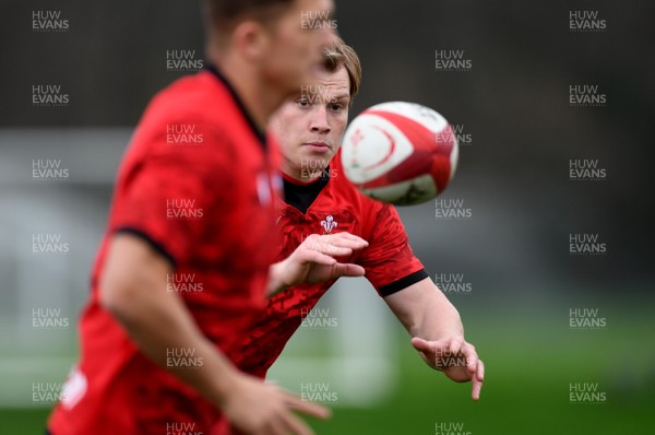 241120 - Wales Rugby Training - Nick Tompkins during training