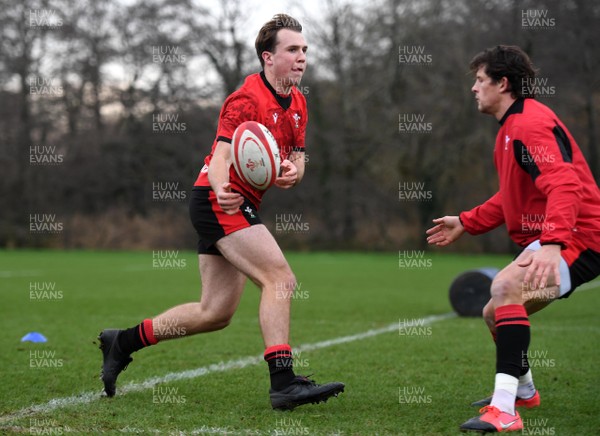 241120 - Wales Rugby Training - Ioan Lloyd during training