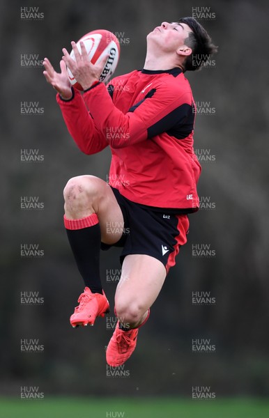 241120 - Wales Rugby Training - Louis Rees-Zammit during training