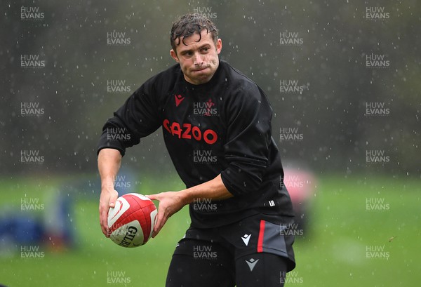 241122 - Wales Rugby Training - Leigh Halfpenny during training