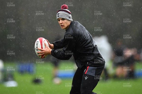 241122 - Wales Rugby Training - Joe Hawkins during training