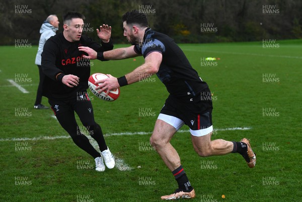 241122 - Wales Rugby Training - Alex Cuthbert during training