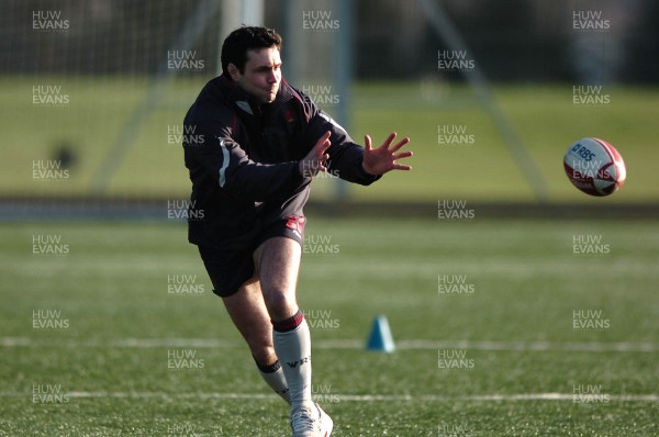 250107 - Wales Rugby Training - Stephen Jones during training 