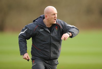 25.01.08 - Wales Rugby Training- Defence Coach, Shaun Edwards during training 