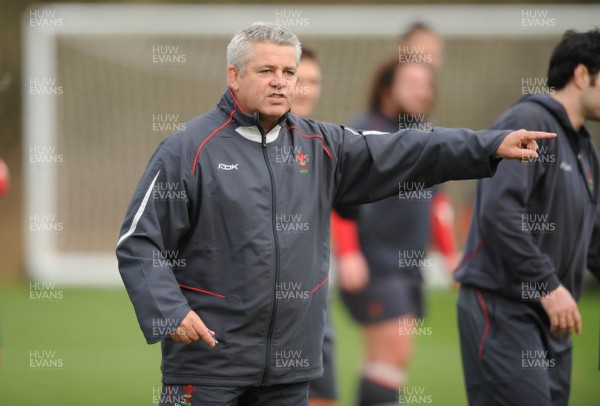 25.01.08 - Wales Rugby Training- Wales Coach, Warren Gatland during training 