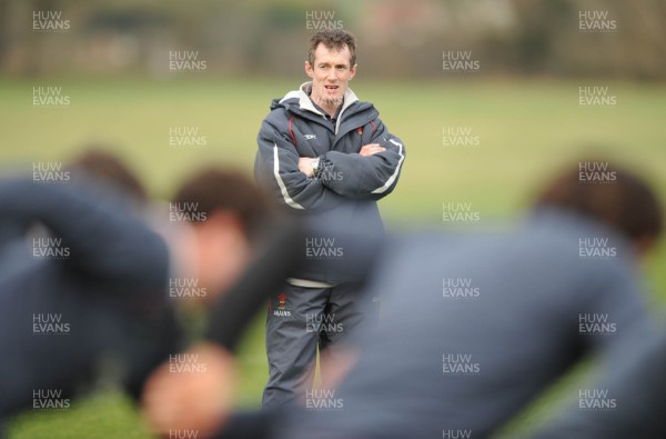 25.01.08 - Wales Rugby Training- Wales Backs Coach, Rob Howley looks on during training 