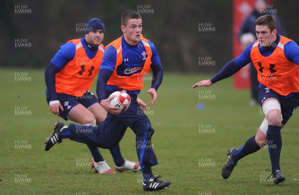 25.01.11 - Wales Rugby Training - Tavis Knoyle during training. 