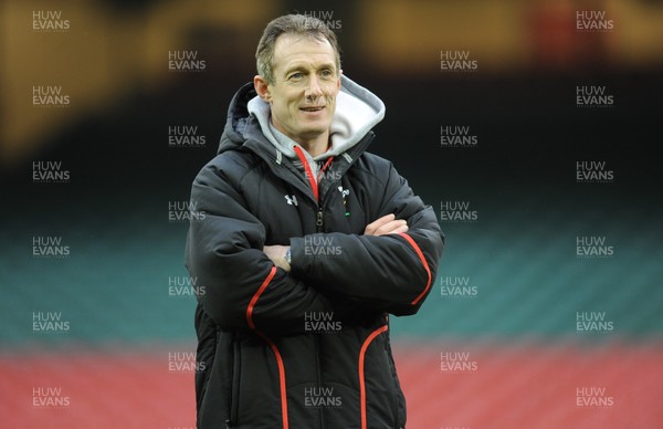 250113 - Wales Rugby Training -Wales coach Rob Howley during training