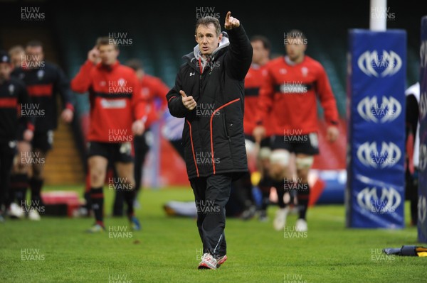 250113 - Wales Rugby Training -Wales coach Rob Howley during training