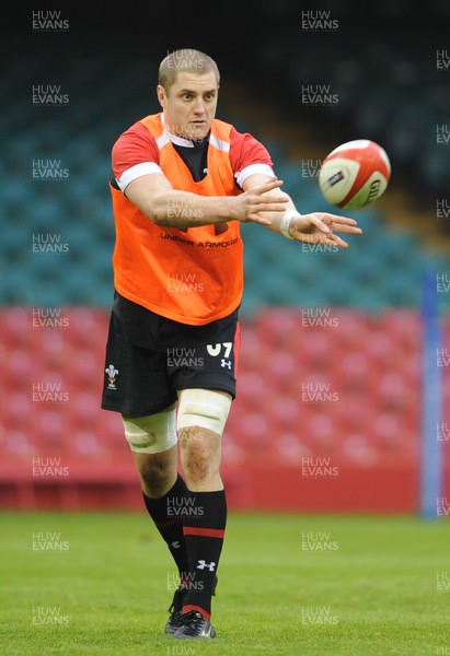 250113 - Wales Rugby Training -James King during training