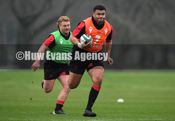 250122 - Wales Rugby Training - Leon Brown during training