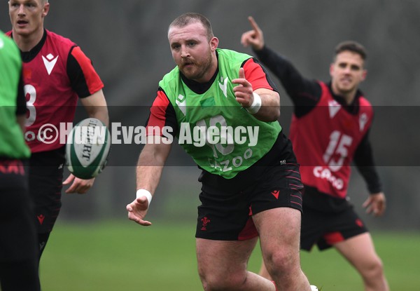 250122 - Wales Rugby Training - Dillon Lewis during training