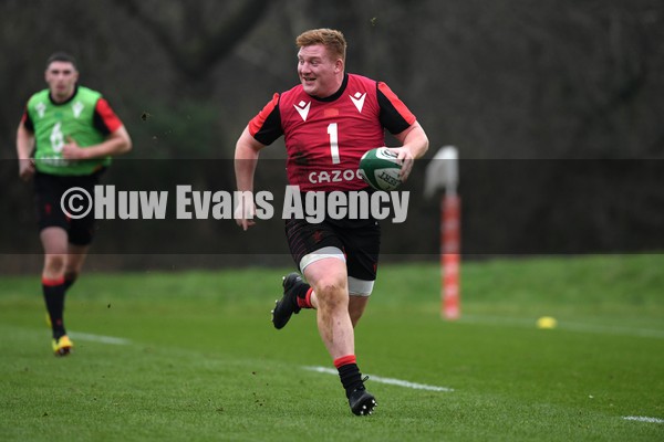 250122 - Wales Rugby Training - Rhys Carre during training