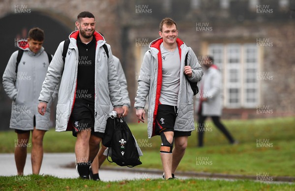 250123 - Wales Rugby Training - Gareth Thomas and Nick Tompkins during training