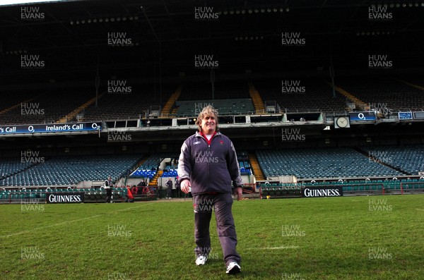 250206  Wales rugby training, Landsdowne Road Coach Scott Johnson looks around the Stadium     