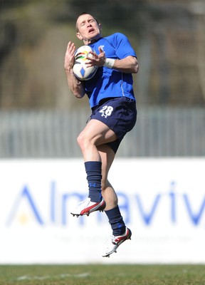24.02.11 - Wales Rugby Training - Shane Williams during training. 
