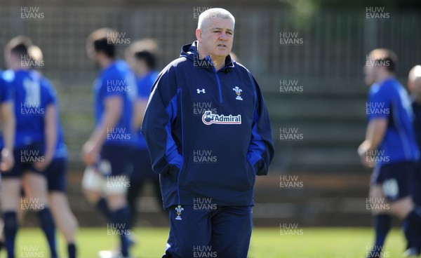 24.02.11 - Wales Rugby Training - Wales head coach Warren Gatland during training. 