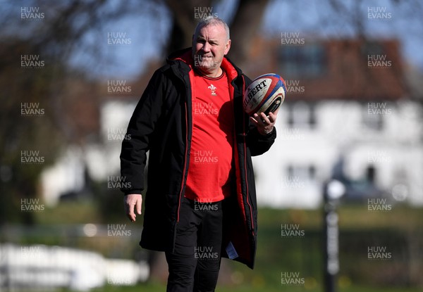 250222 - Wales Rugby Training - Wayne Pivac during training