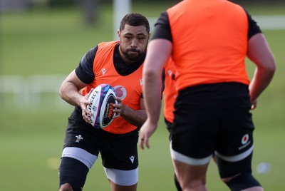 250225 - Wales Rugby Training during the fallow week - Taulupe Faletau during training