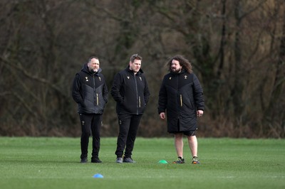 250225 - Wales Rugby Training during the fallow week - Jonathan Humphreys, Forwards Coach, T Rhys Thomas and Adam Jones, Scrum Coach during training